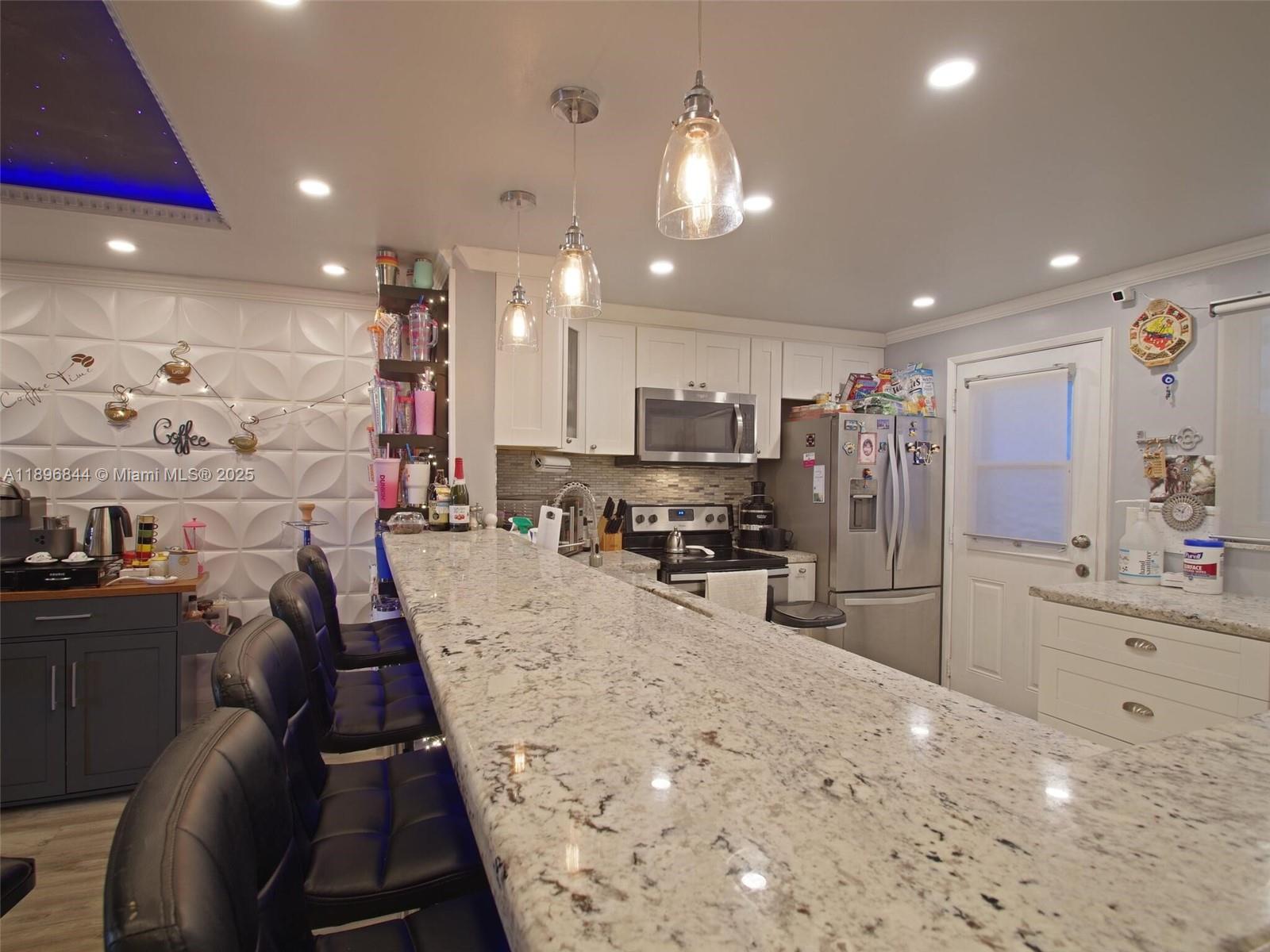 Photo of 420 12th Ave #401, Hallandale Beach, Florida, 33009 -