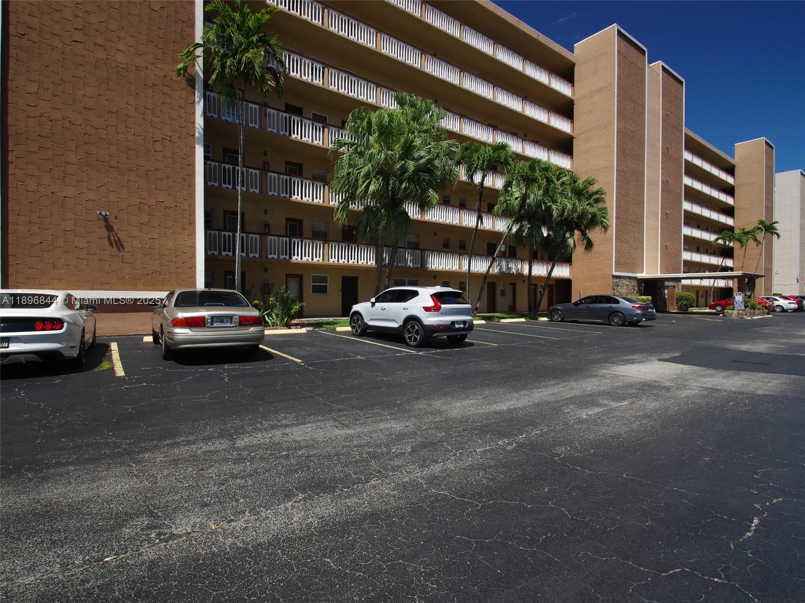 Photo of 420 12th Ave #401, Hallandale Beach, Florida, 33009 -
