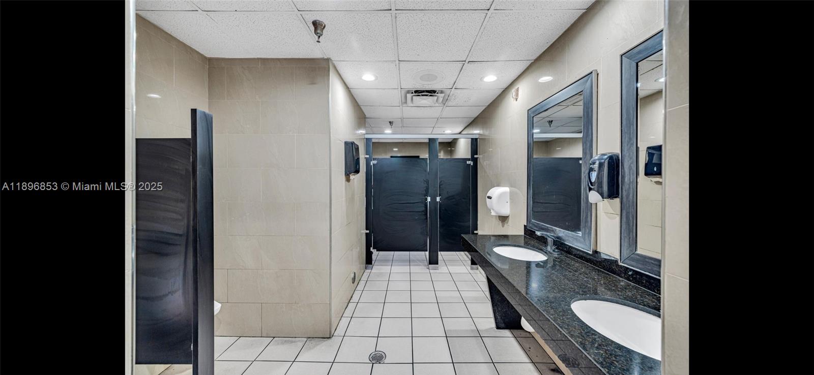 Ver detalles / sq. ft. $ 2025-10-15 0 foto