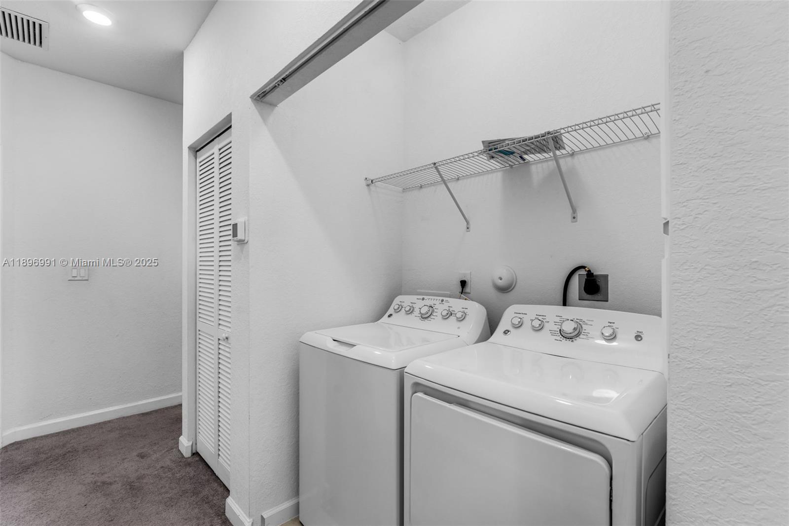 See details 2659 3 / 3 1695 sq. ft. $ 2025-11-07 0 Photo