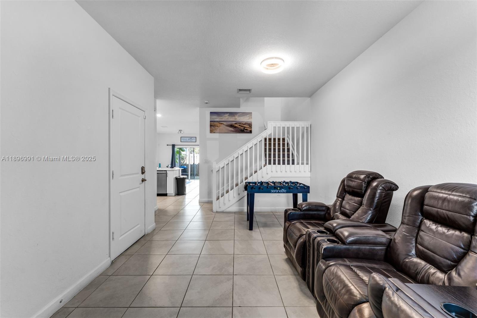 See details 2659 3 / 3 1695 sq. ft. $ 2025-11-07 0 Photo