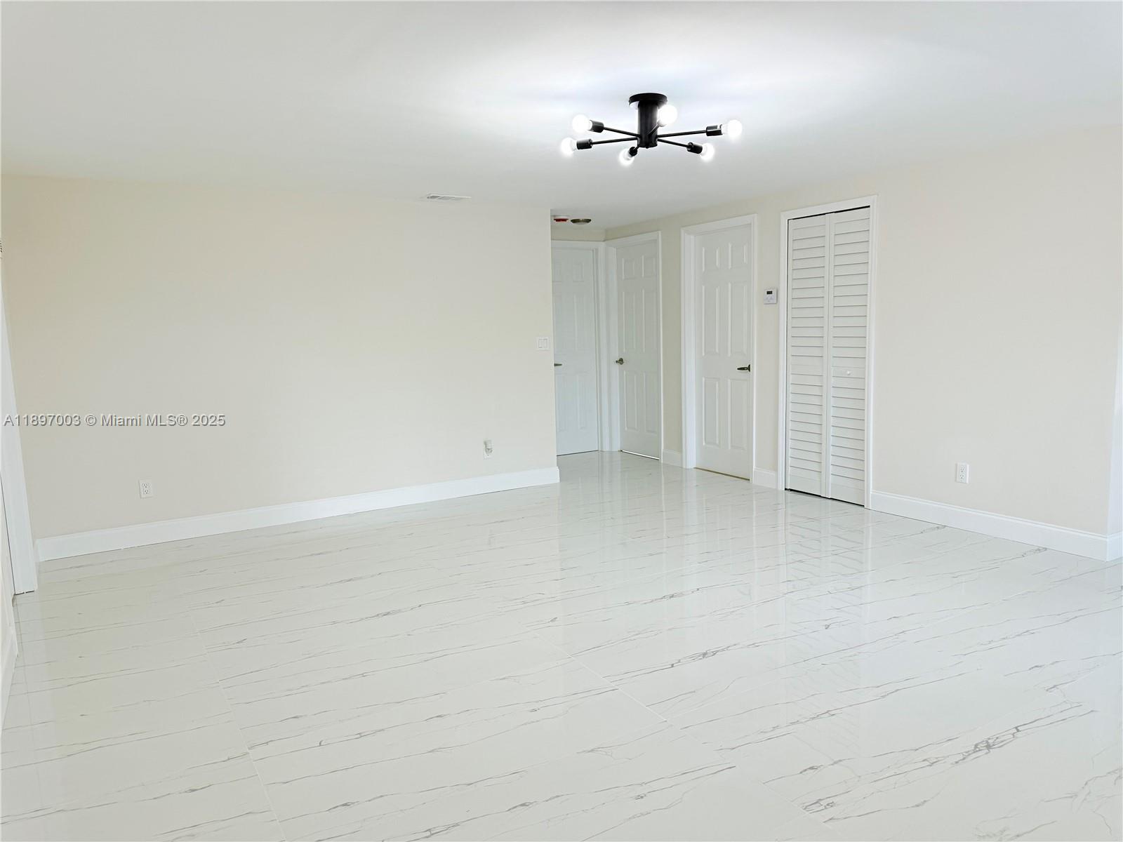 See details / 2022 sq. ft. $ 2025-10-15 0 Photo