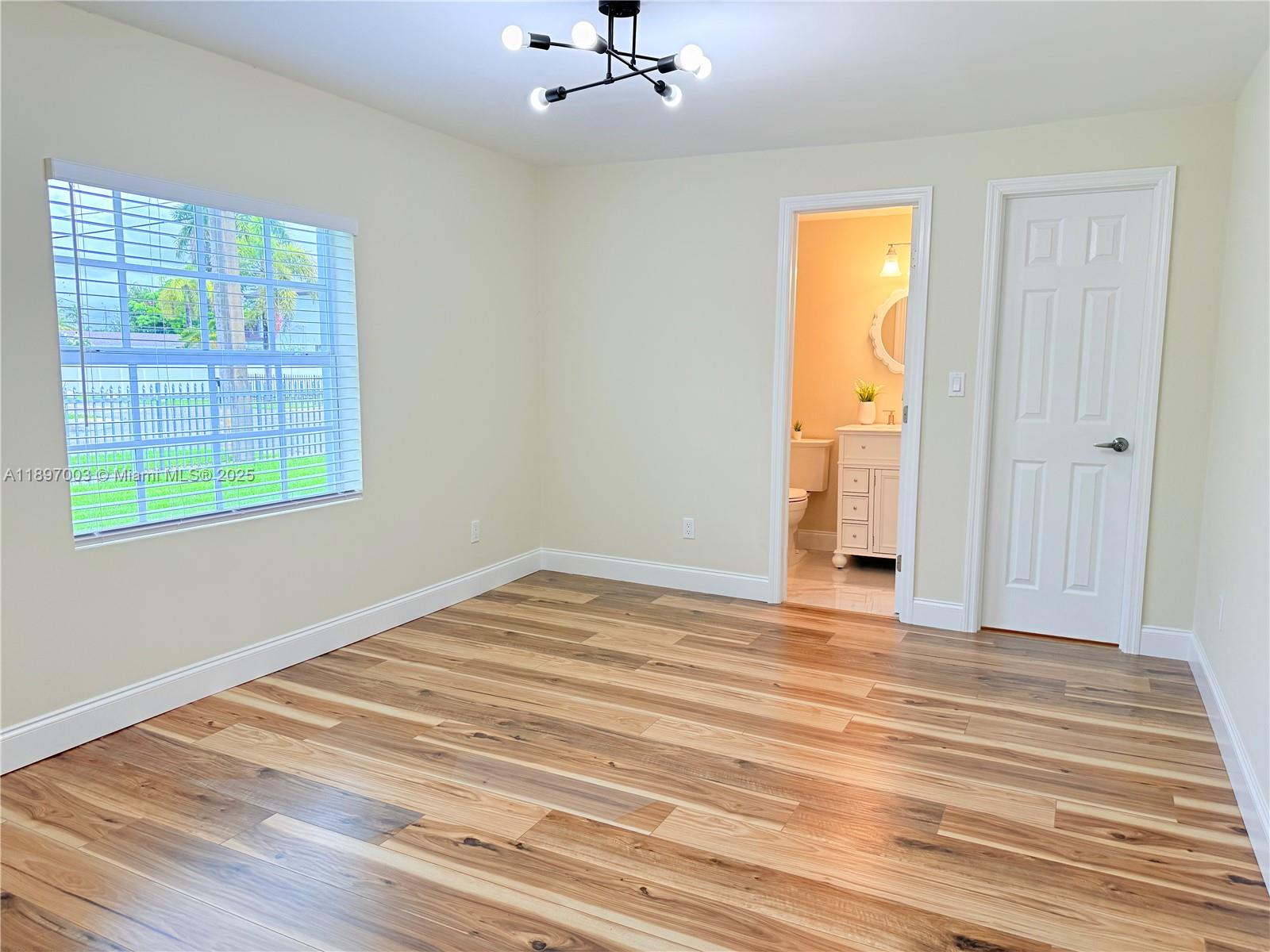 See details / 2022 sq. ft. $ 2025-10-15 0 Photo