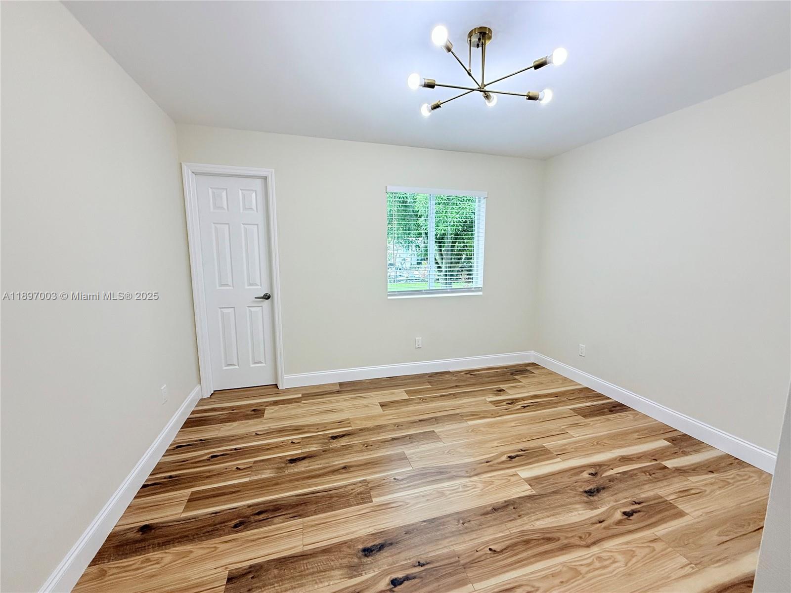 See details / 2022 sq. ft. $ 2025-10-15 0 Photo