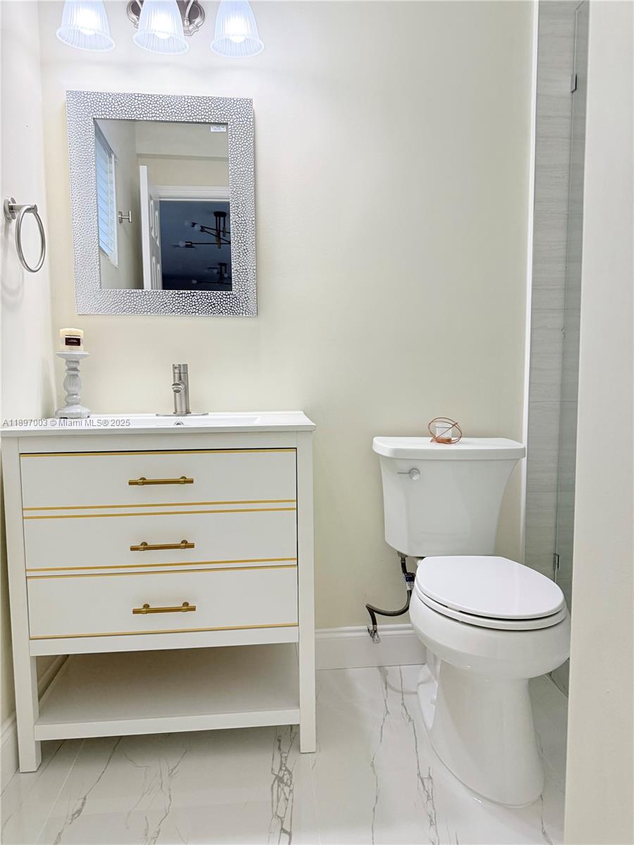 See details / 2022 sq. ft. $ 2025-10-15 0 Photo