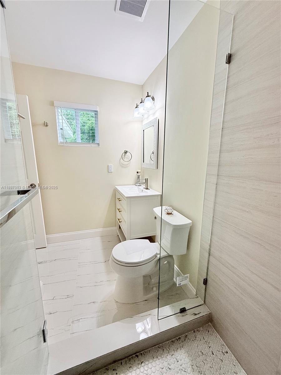 See details / 2022 sq. ft. $ 2025-10-15 0 Photo