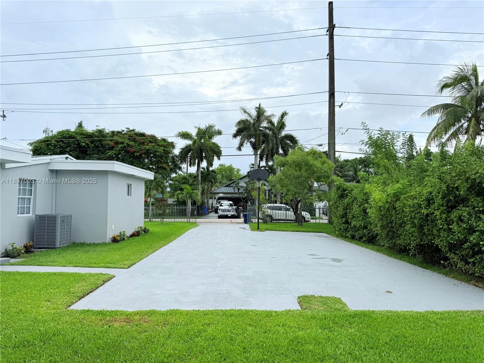 See details / 2022 sq. ft. $ 2025-10-15 0 Photo
