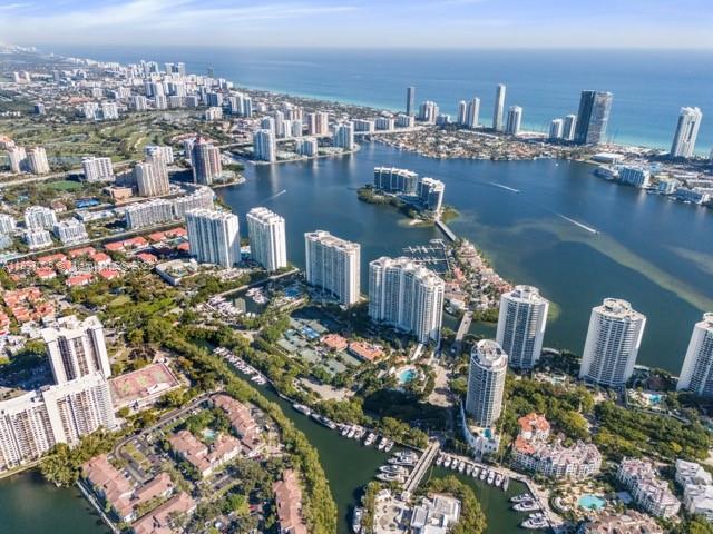 See details 2507 3 / 4 2840 sq. ft. $ 2025-10-15 0 Photo