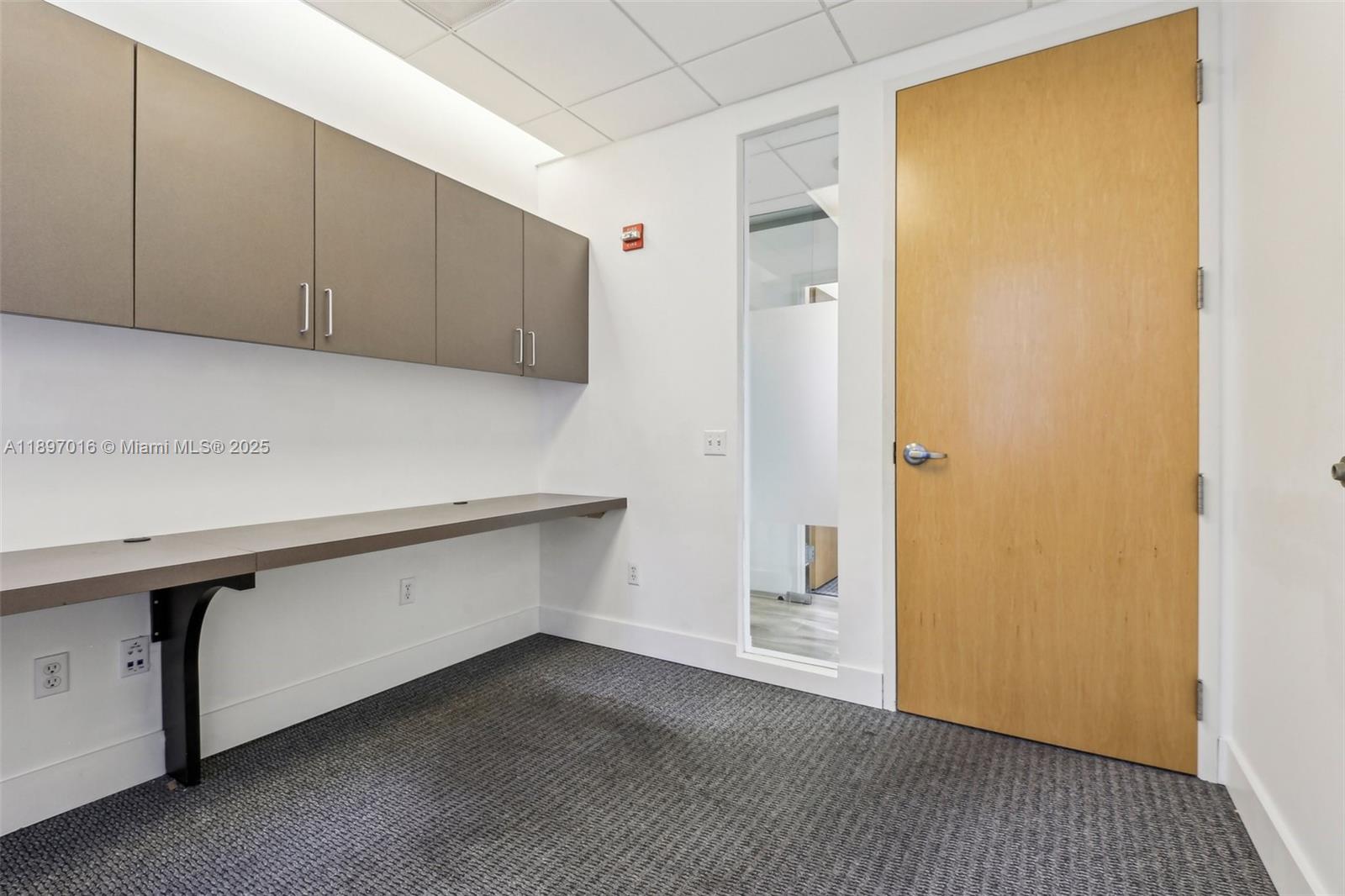 520A-D  /   кв.футов $ 2025-10-15 0 Фото