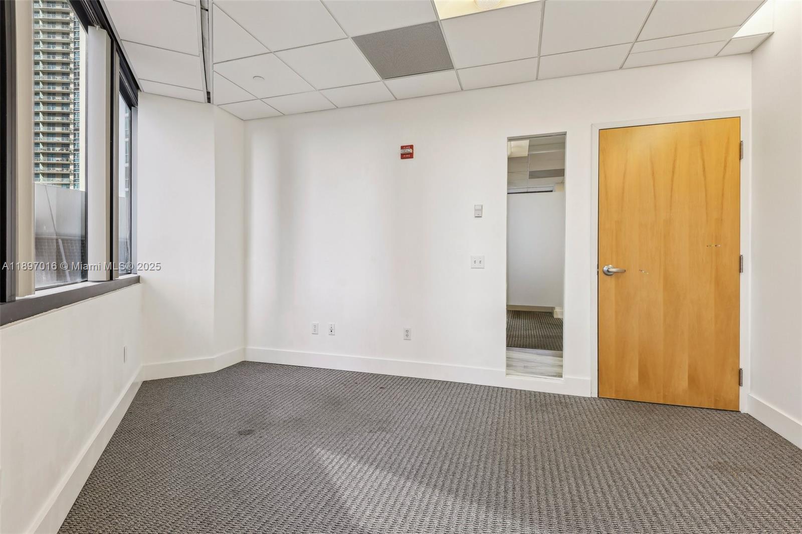 520A-D  /   кв.футов $ 2025-10-15 0 Фото