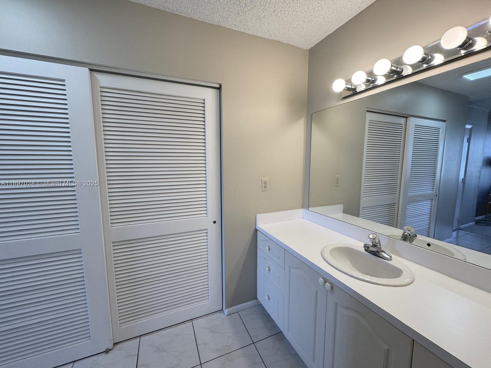 Photo of 3800 Ocean Dr  #604, Hollywood, Florida, 33019 - 