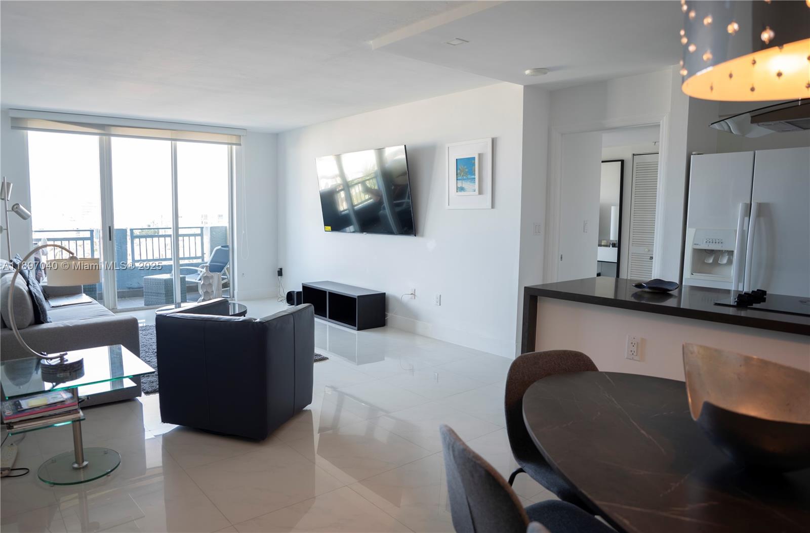 See details 90 2 / 2 1080 sq. ft. $ 2025-10-16 0 Photo