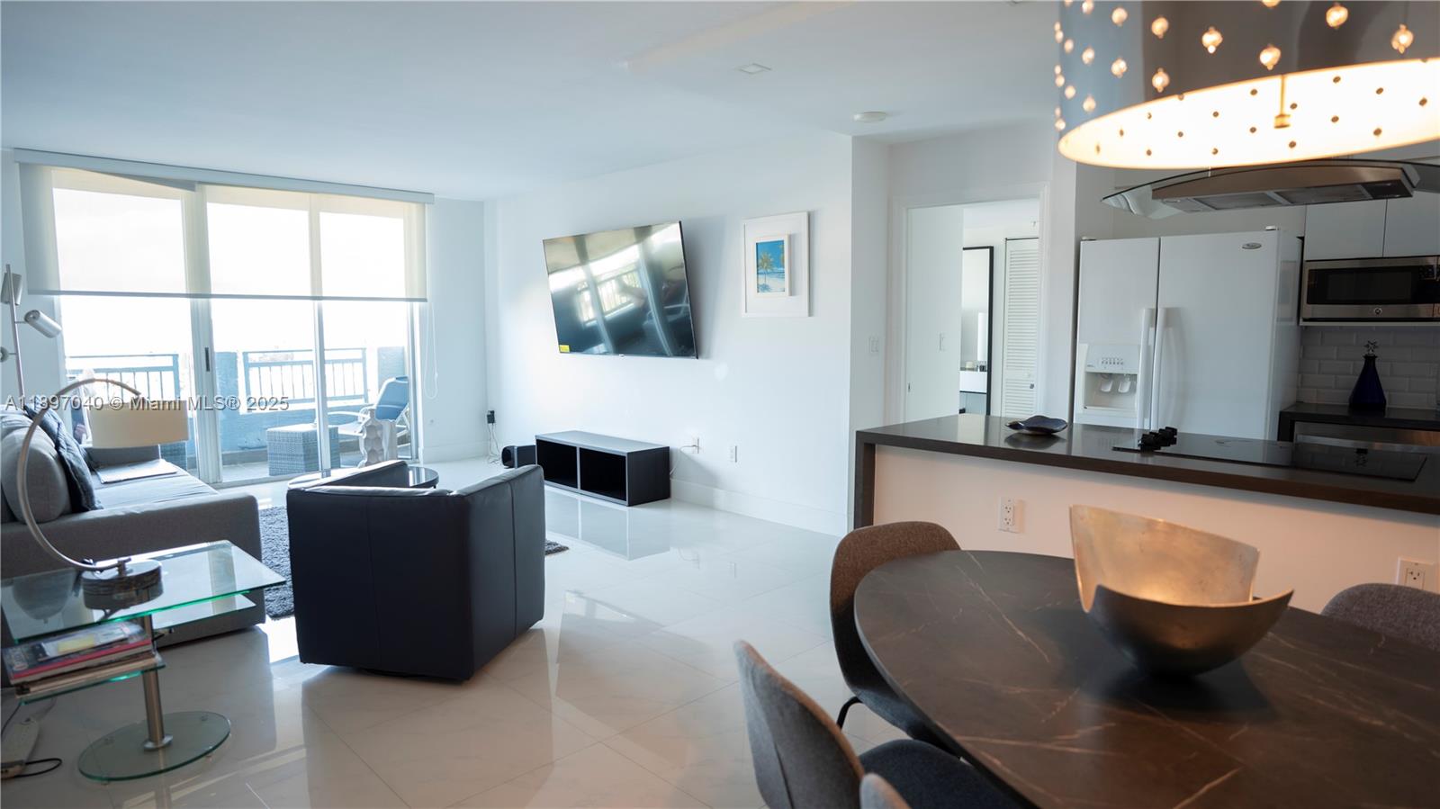See details 90 2 / 2 1080 sq. ft. $ 2025-10-16 0 Photo