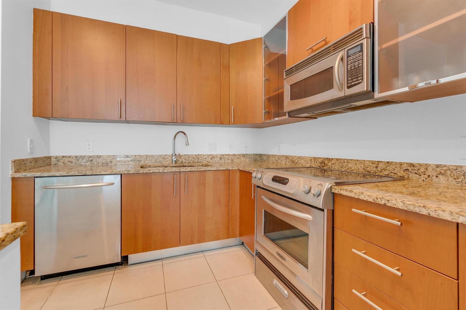 Photo of 1945 Ocean #502, Hallandale Beach, Florida, 33009 - Photo 11