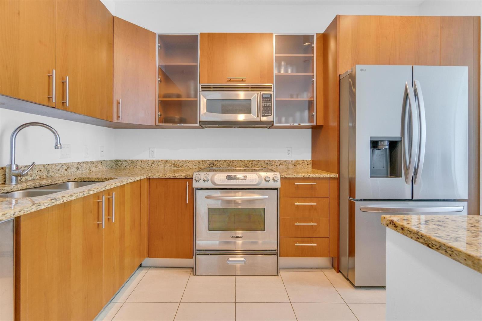 Photo of 1945 Ocean #502, Hallandale Beach, Florida, 33009 - Photo 13