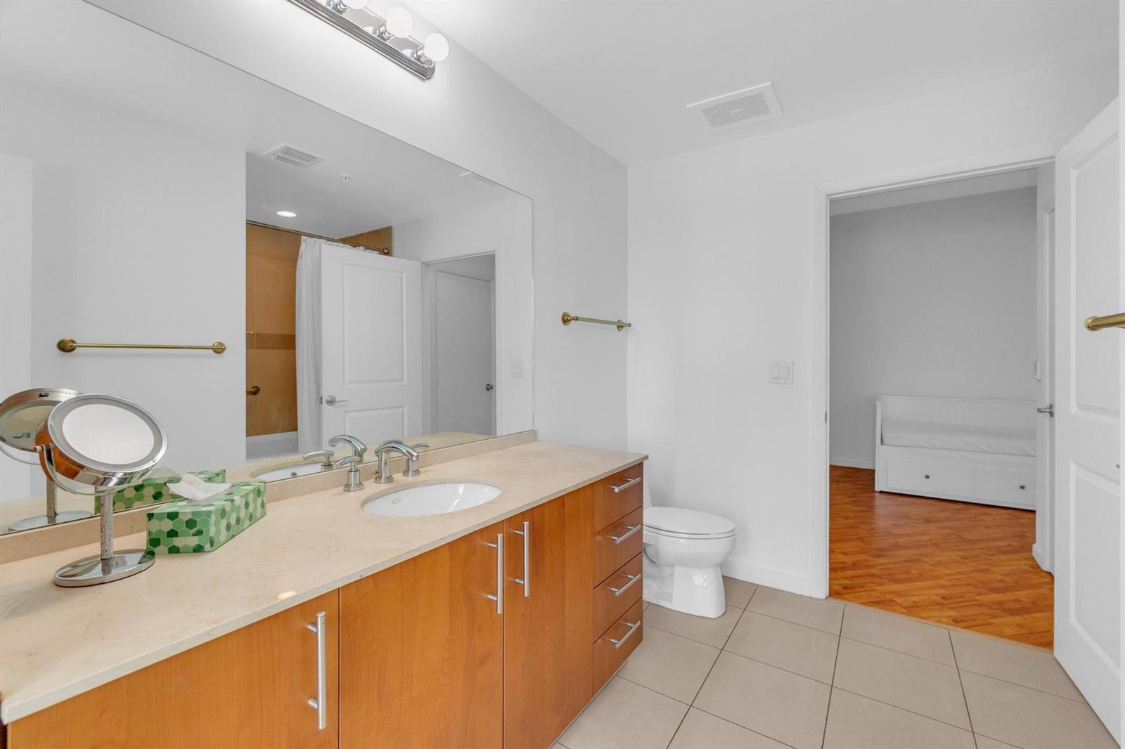 Photo of 1945 Ocean #502, Hallandale Beach, Florida, 33009 - Photo 21