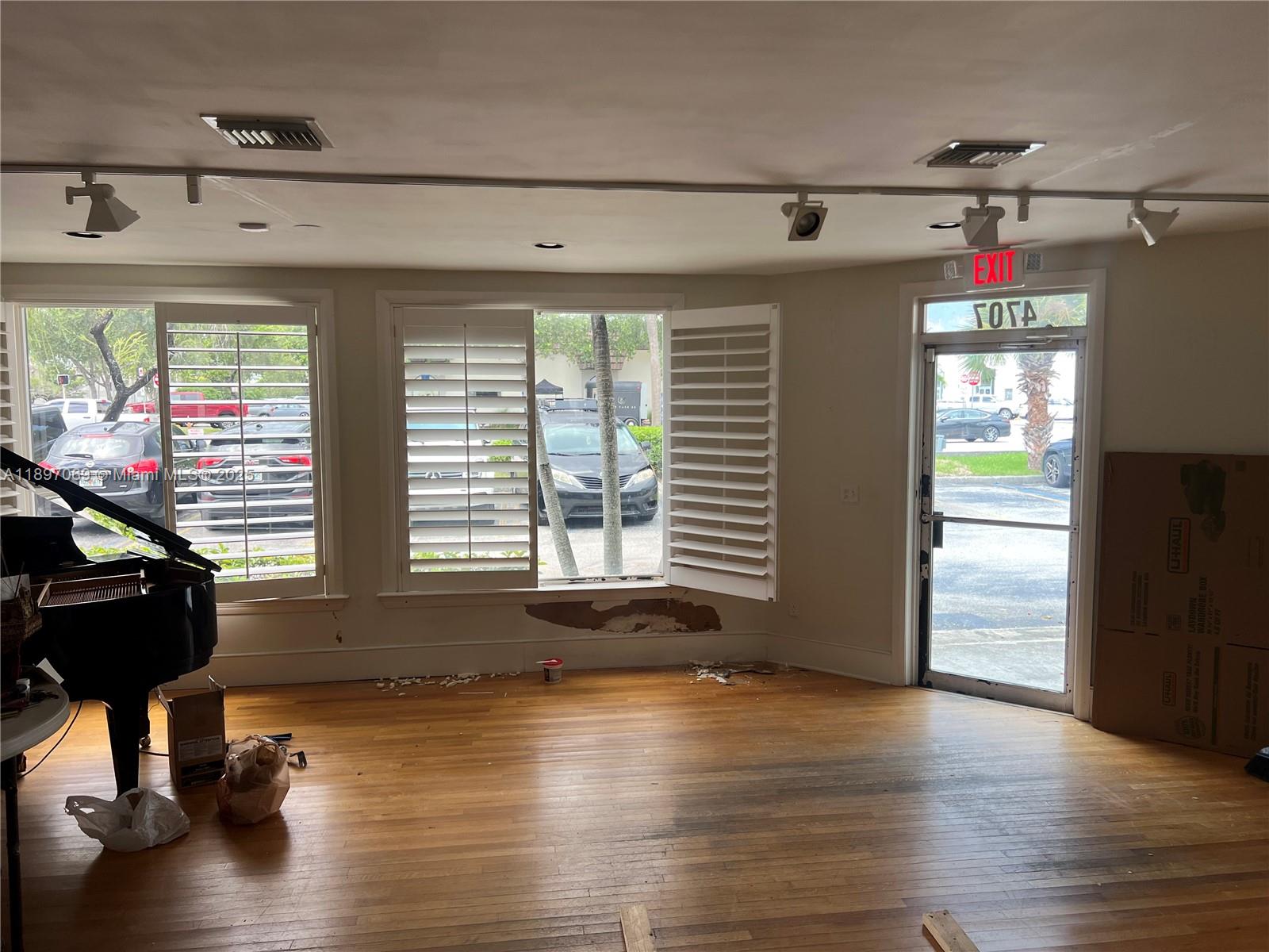 Подробнее / кв.футов $ 2025-10-16 0 Фото