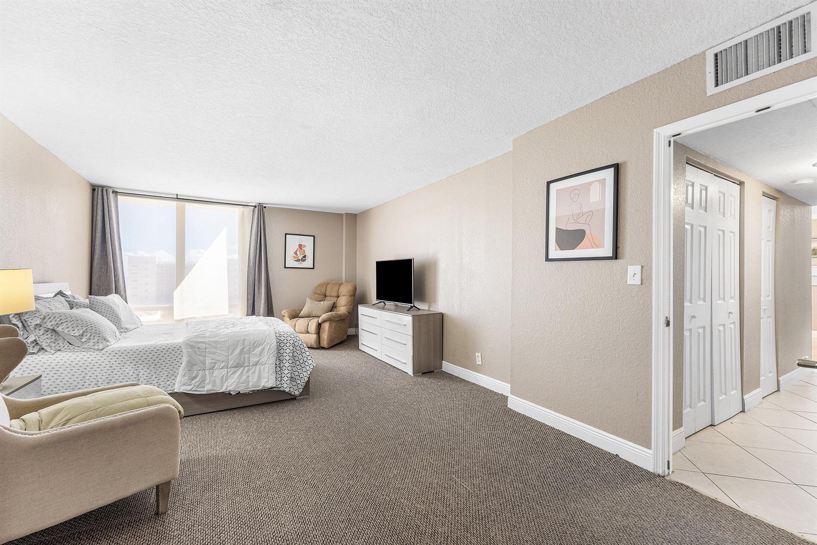 Photo of 1600 Ocean  #7h, Hollywood, Florida, 33019 - 019-1600SouthOceanDrive-7H-Hollywood-FL-