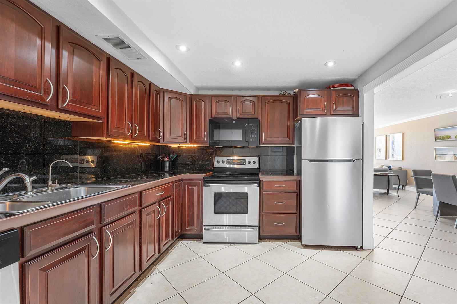 Photo of 1600 Ocean  #7h, Hollywood, Florida, 33019 - 008-1600SouthOceanDrive-7H-Hollywood-FL-