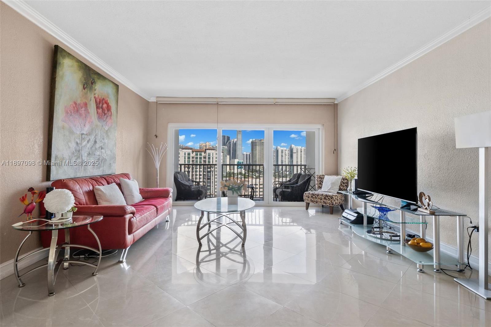 Ver detalles 1707 2 / 2 1350 sq. ft. $ 2025-10-16 0 foto