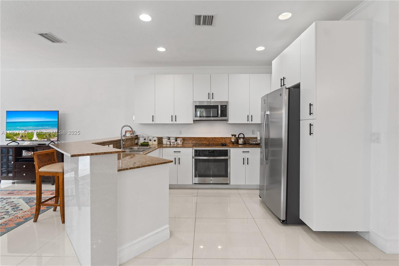 Photo of 21396 Marina Cove Cir (21396), Aventura, Florida, 33180 -