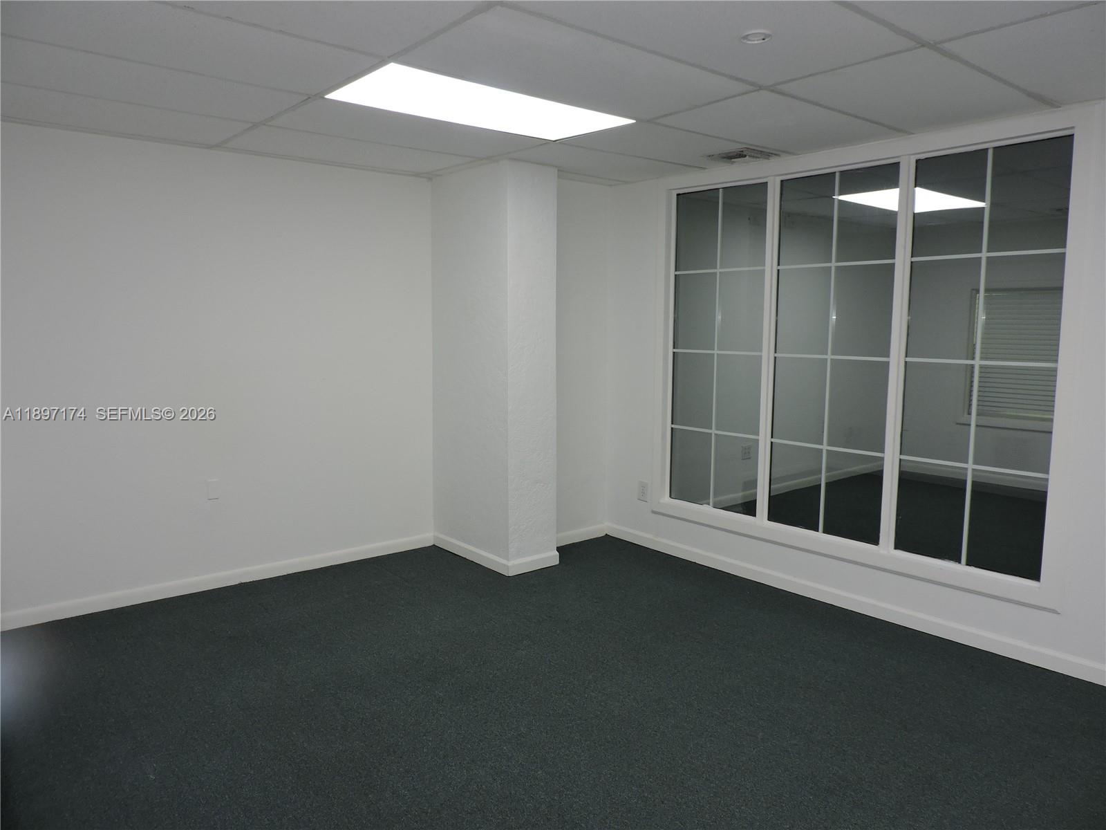 E106  /   sq. ft. $ 2026-01-06 0 Photo