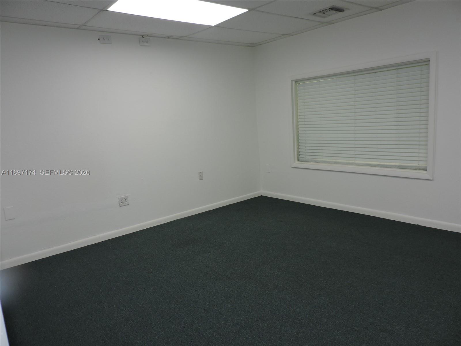 E106  /   sq. ft. $ 2026-01-06 0 Photo