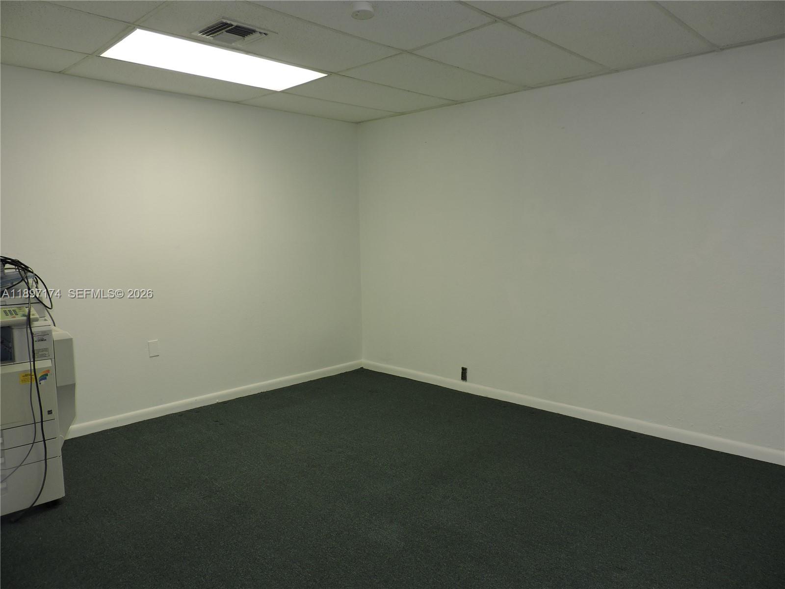 E106  /   sq. ft. $ 2026-01-06 0 Photo