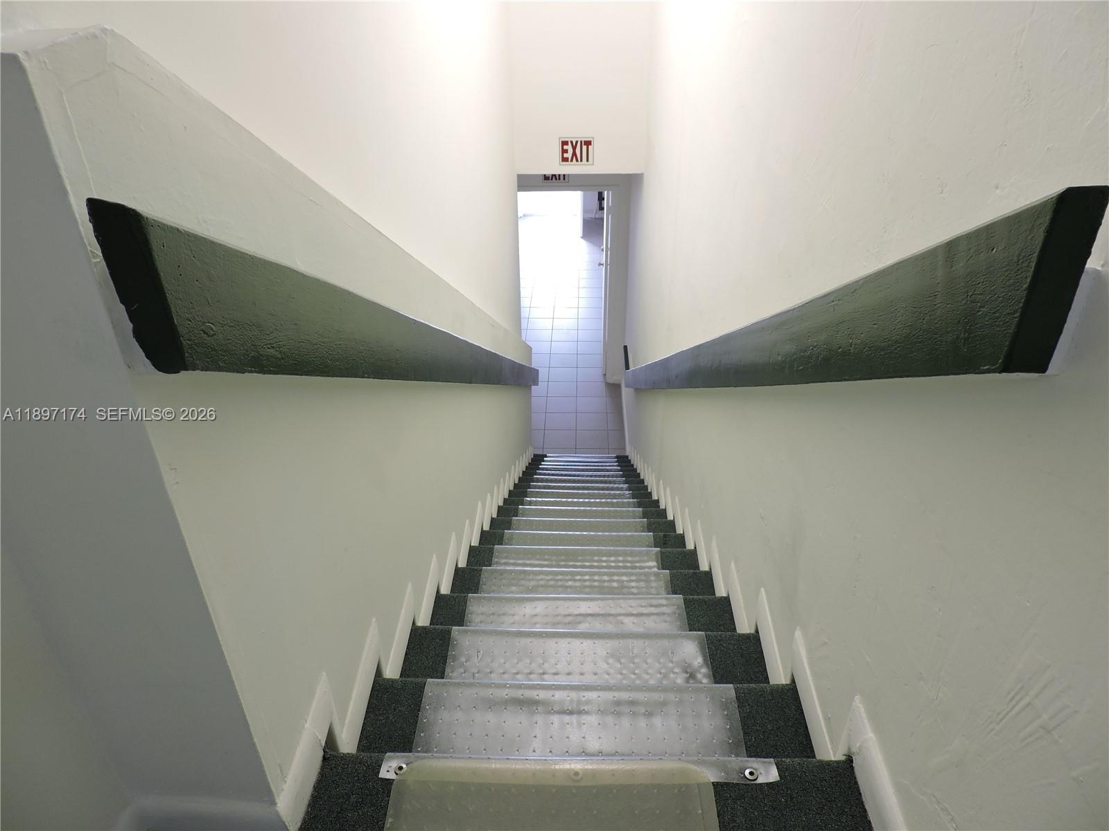 E106  /   sq. ft. $ 2026-01-06 0 Photo