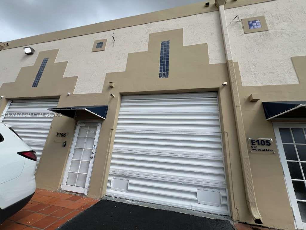 See details E106 / sq. ft. $ 2025-10-17 0 Photo