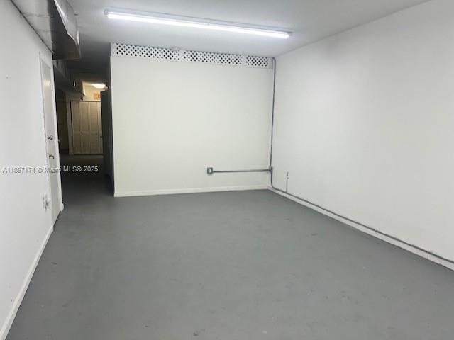 See details E106 / sq. ft. $ 2025-10-17 0 Photo