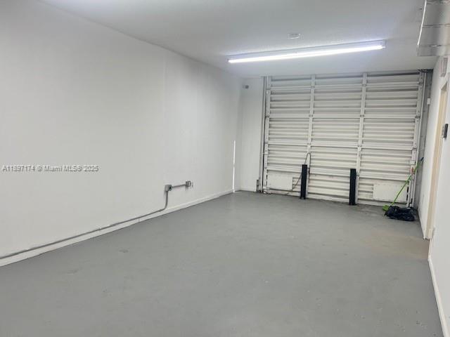 See details E106 / sq. ft. $ 2025-10-17 0 Photo