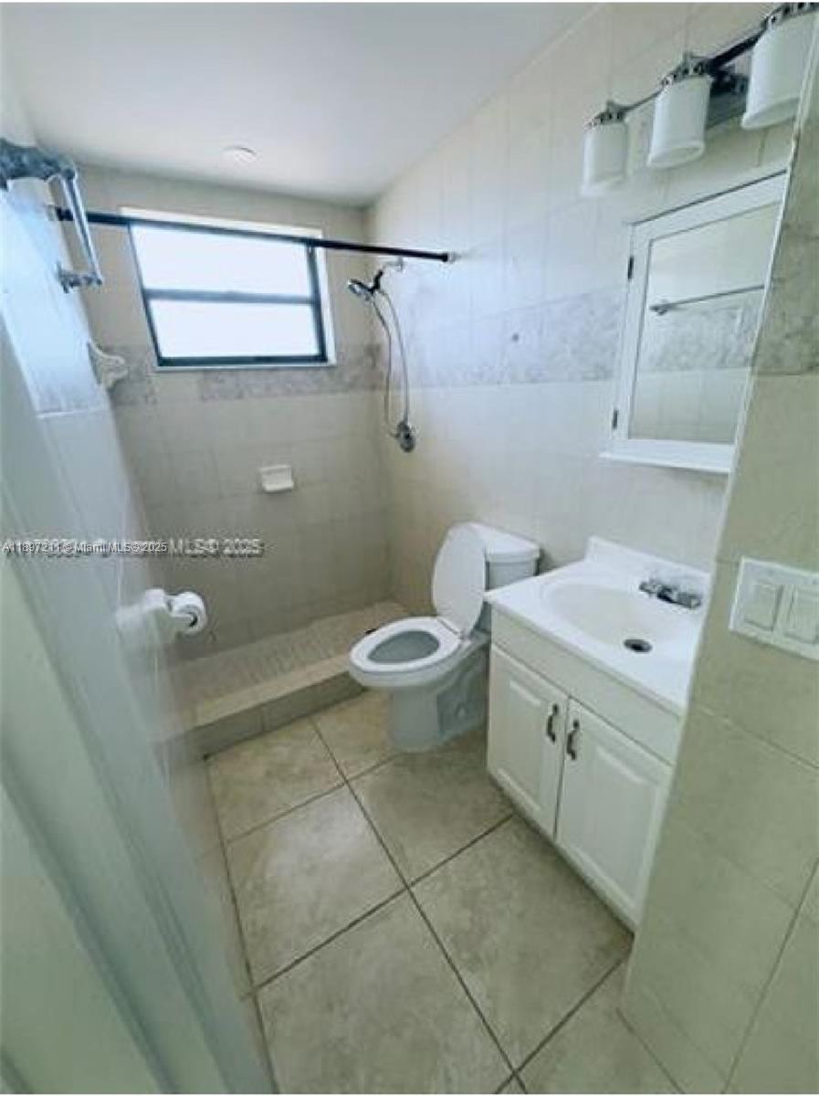 See details / 2179 sq. ft. $ 2025-10-16 0 Photo