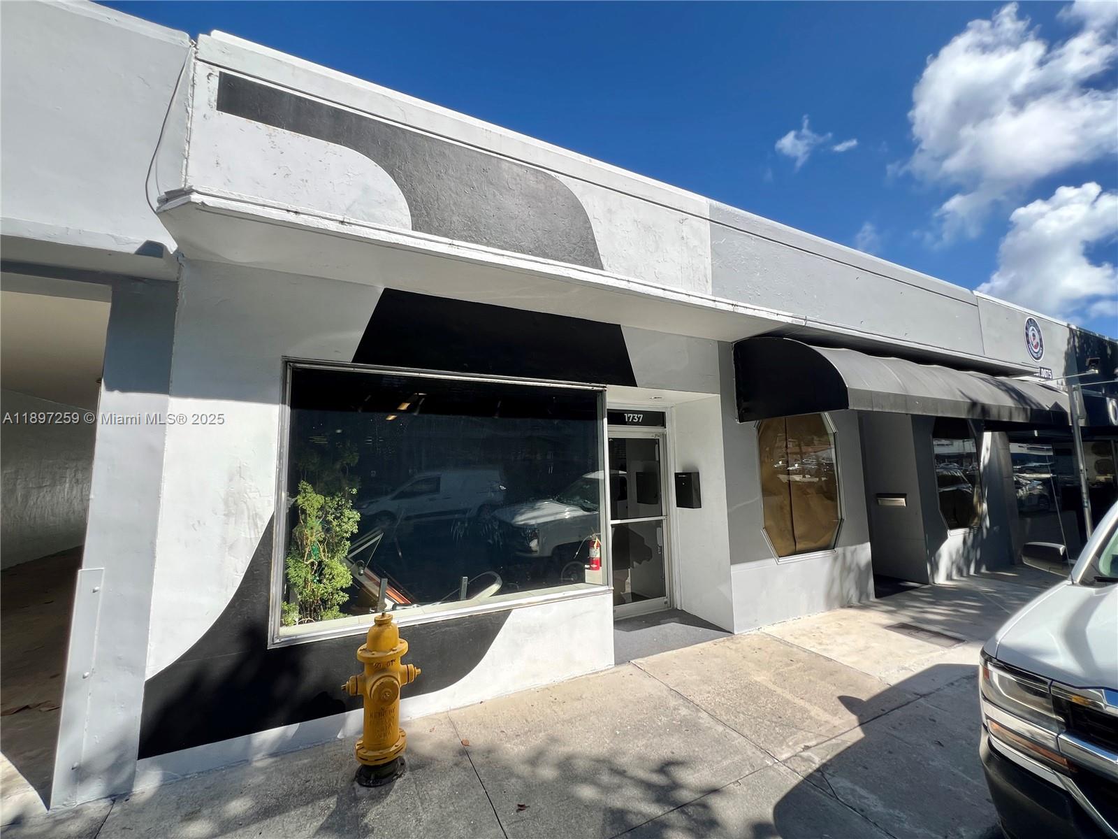 Ver detalles   /   sq. ft. $ 2025-10-16 0 foto