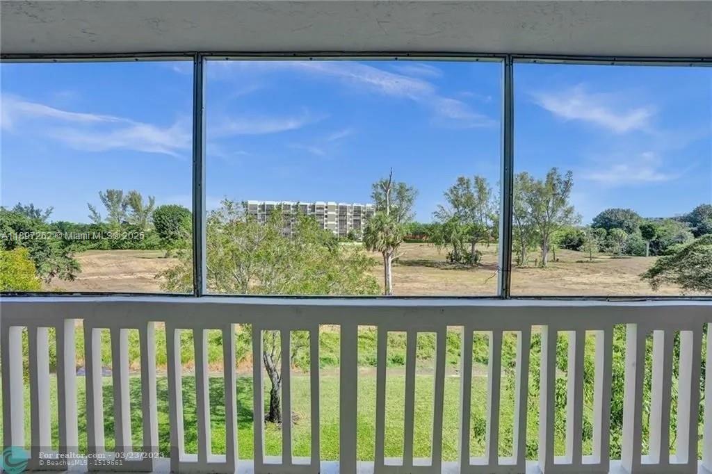 Ver detalles 337 3 / 2 1458 sq. ft. $ 2025-10-16 0 foto