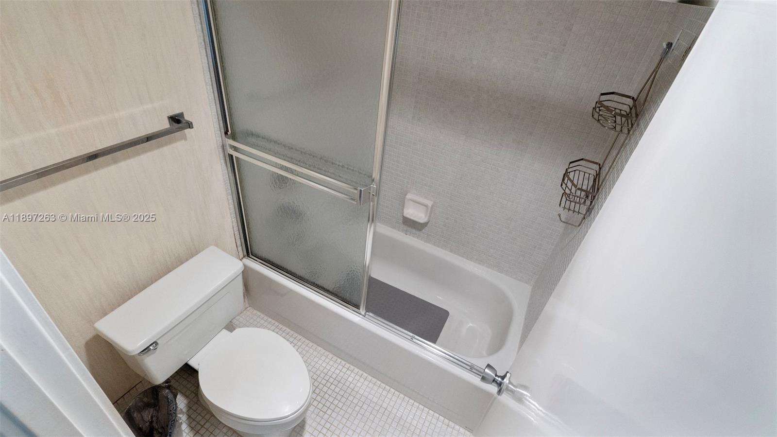 Photo of 3701 Country Club Dr  #606, Aventura, Florida, 33180 - 