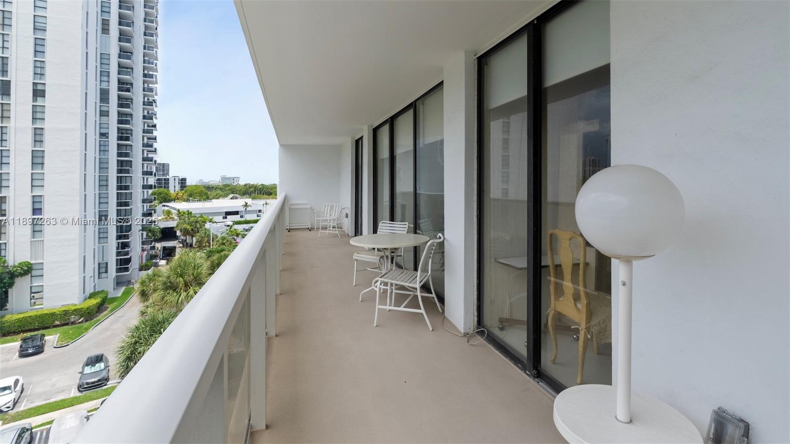 Photo of 3701 Country Club Dr  #606, Aventura, Florida, 33180 - 