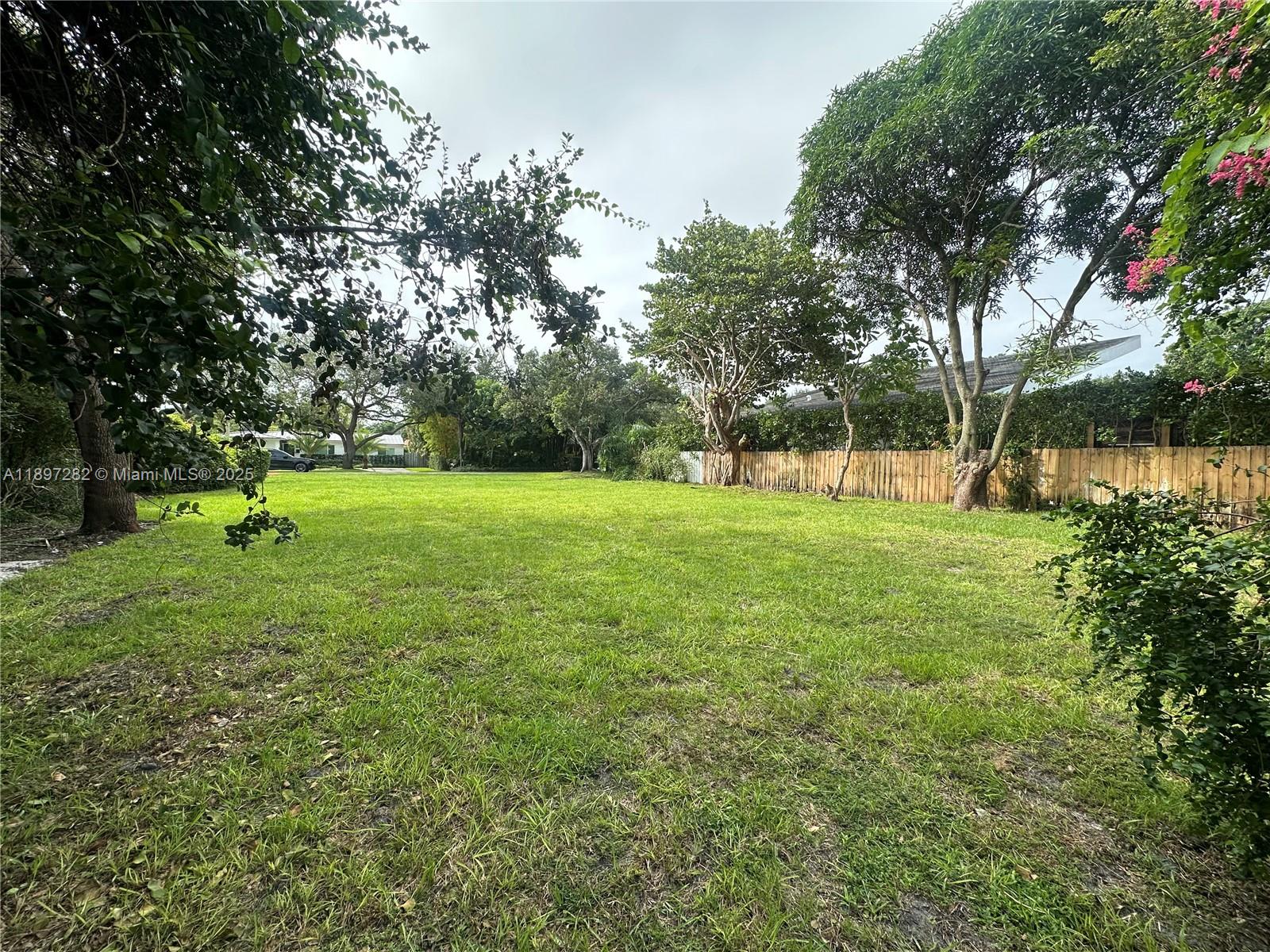 See details / sq. ft. $ 2025-10-16 0 Photo