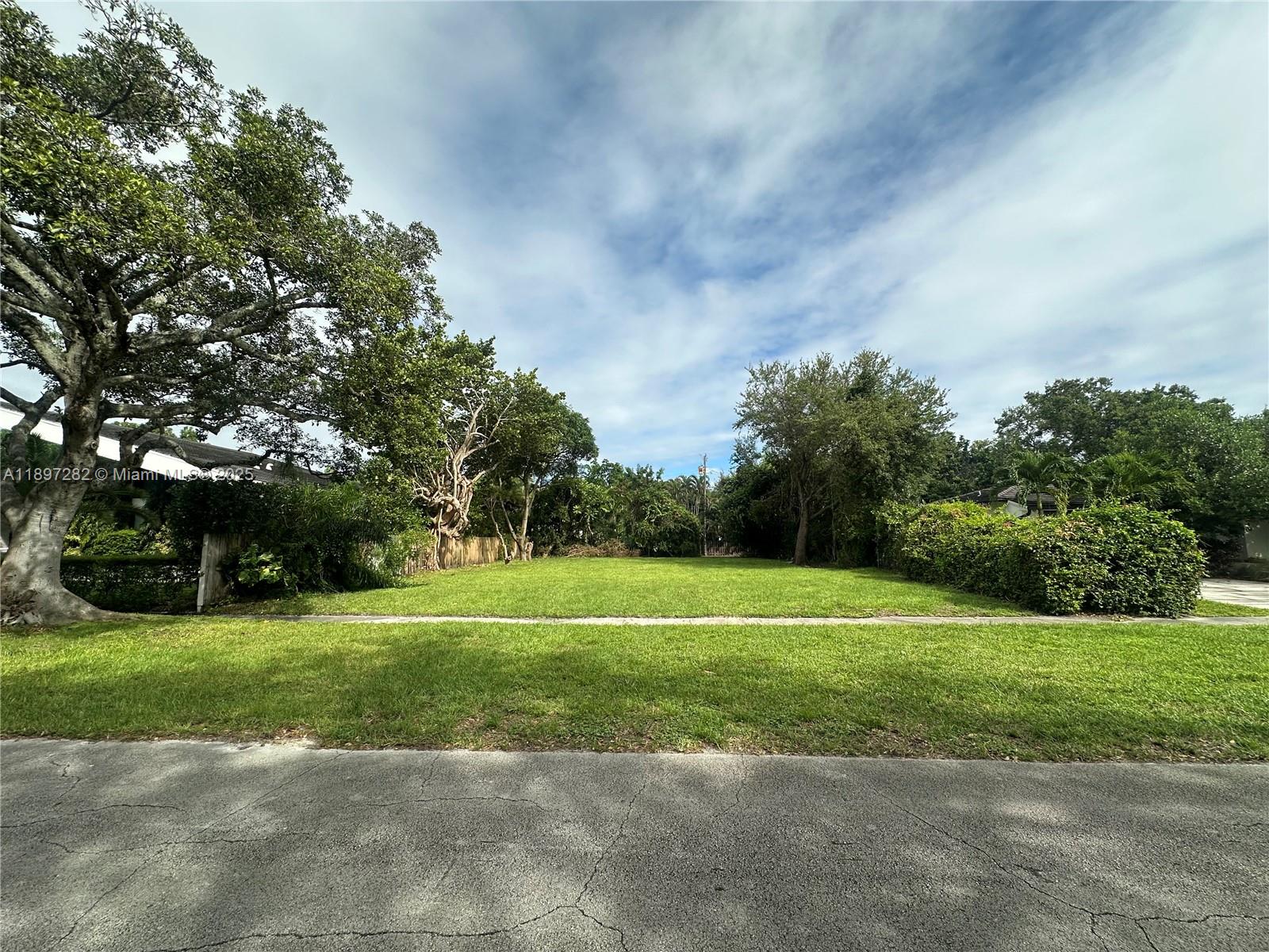 See details / sq. ft. $ 2025-10-16 0 Photo