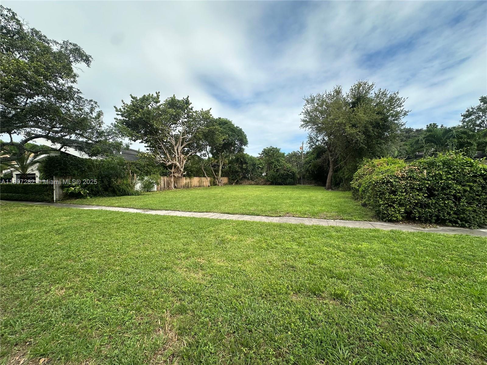 See details / sq. ft. $ 2025-10-16 0 Photo