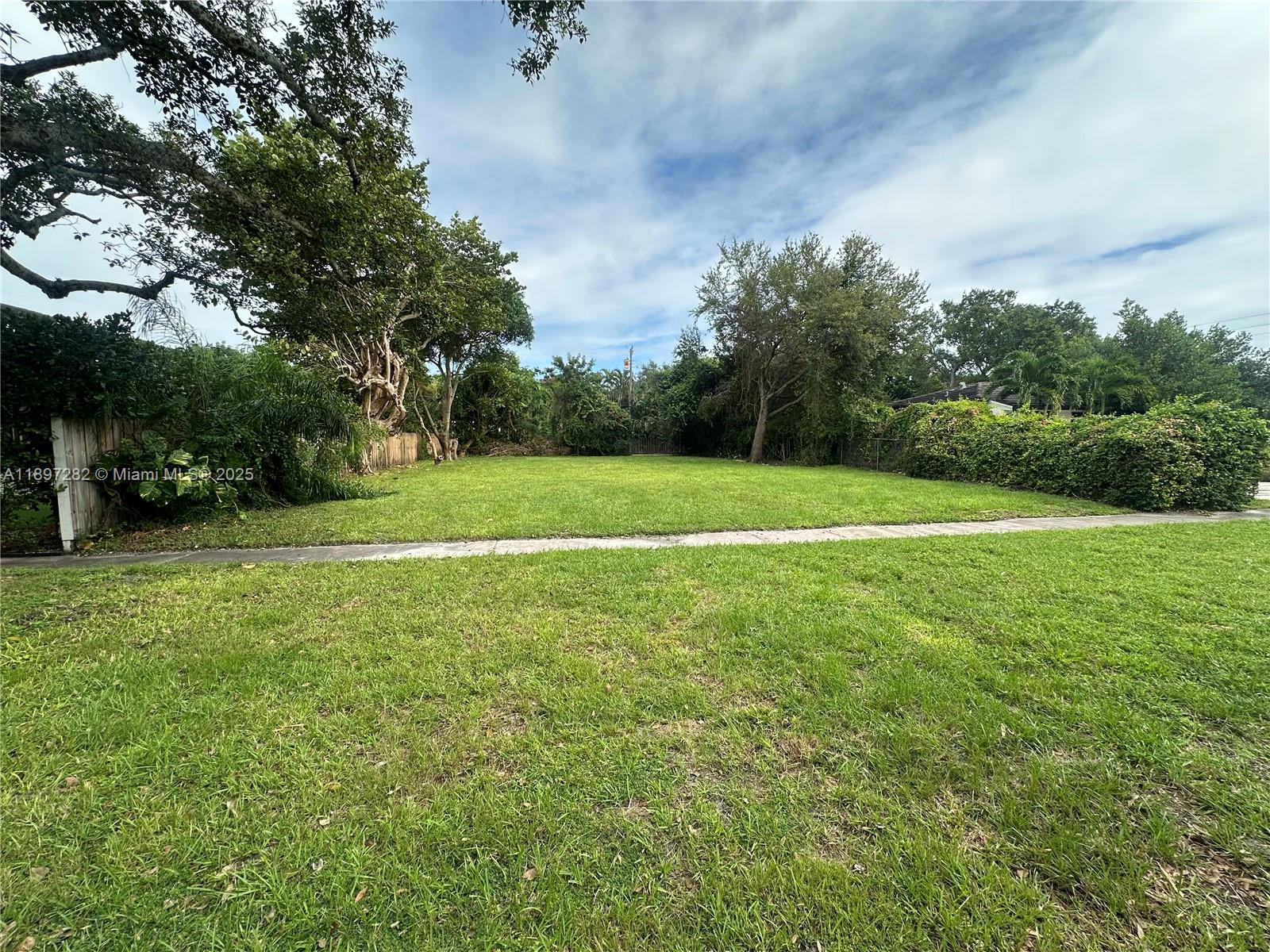 See details / sq. ft. $ 2025-10-16 0 Photo