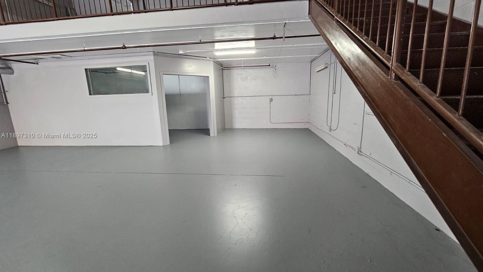 See details / sq. ft. $ 2025-10-16 0 Photo