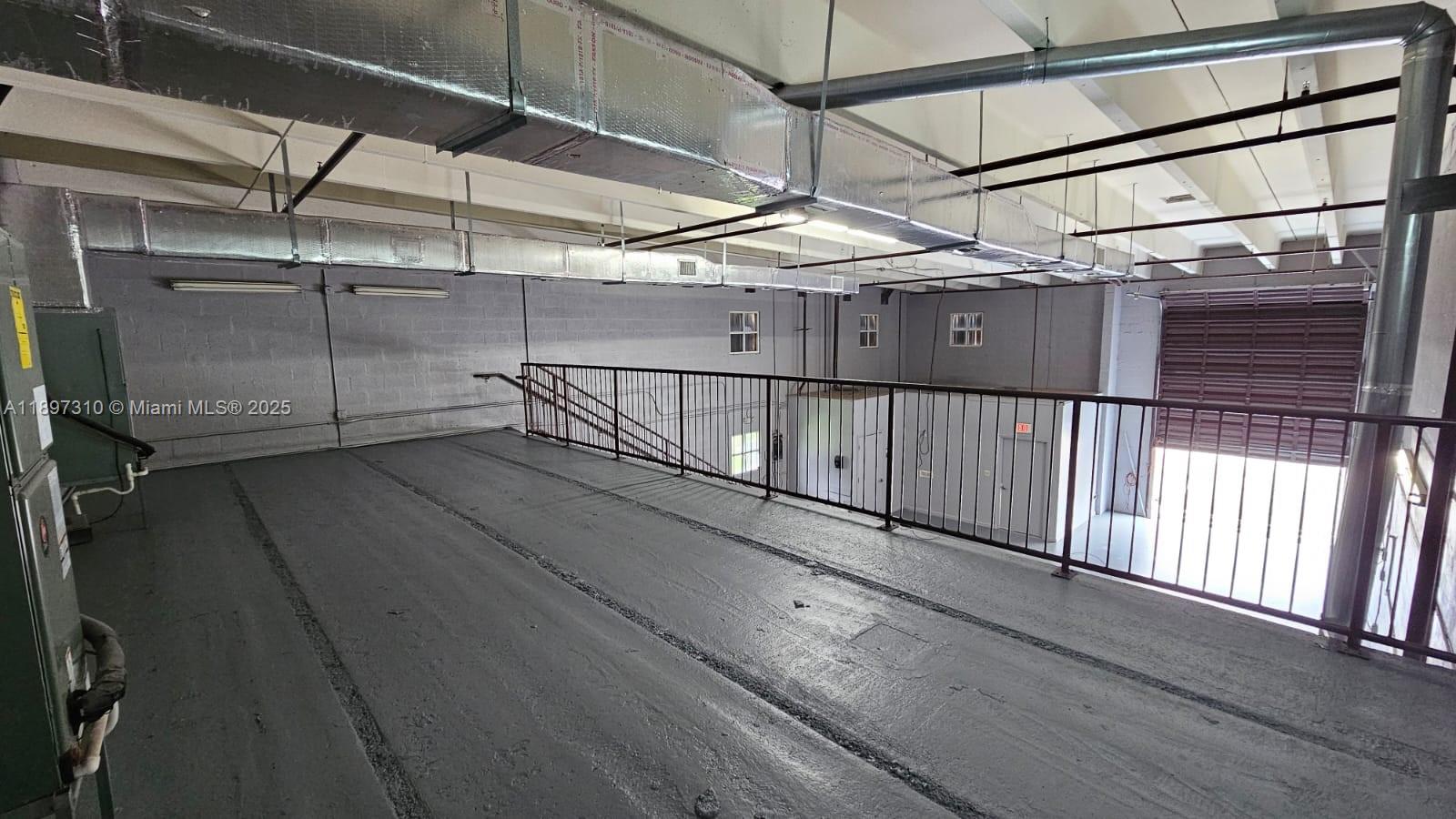 See details / sq. ft. $ 2025-10-16 0 Photo