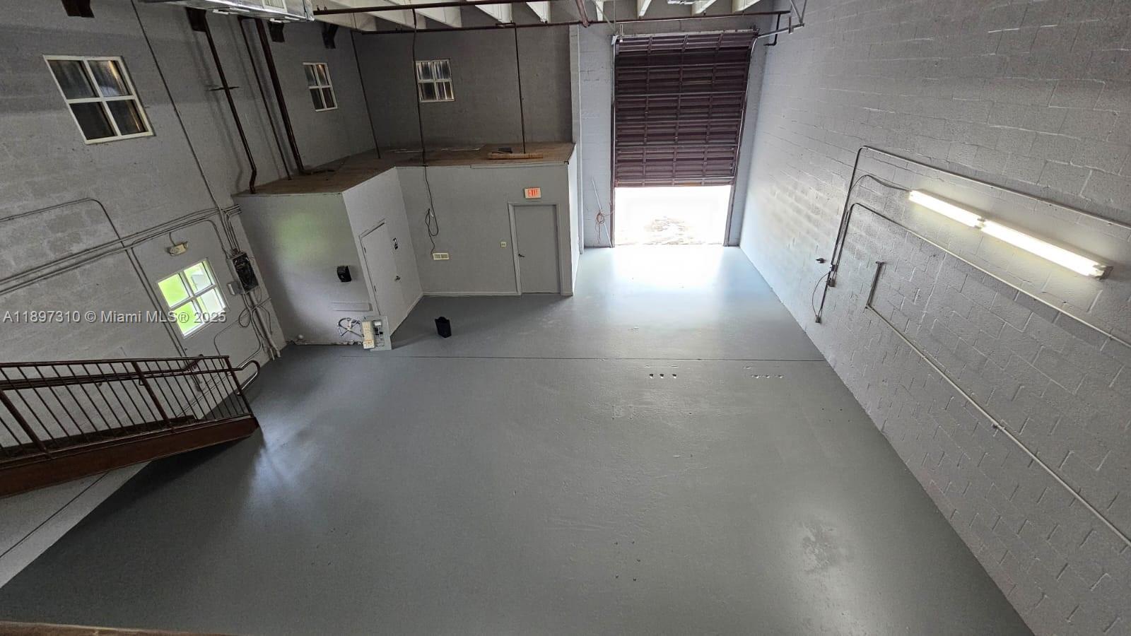 See details / sq. ft. $ 2025-10-16 0 Photo