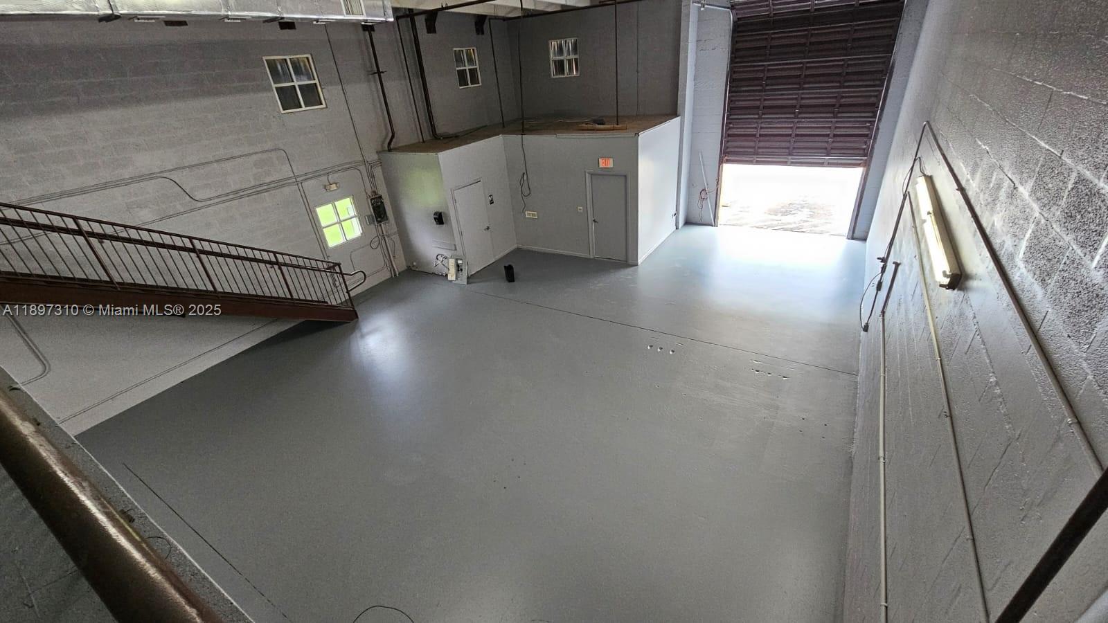 See details / sq. ft. $ 2025-10-16 0 Photo