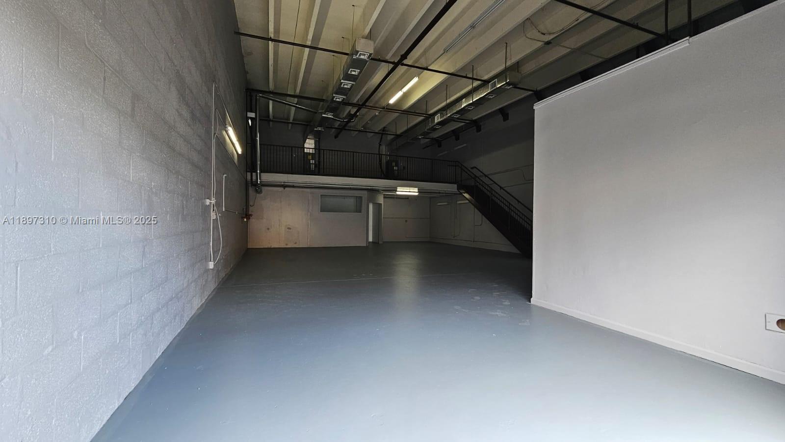 See details / sq. ft. $ 2025-10-16 0 Photo
