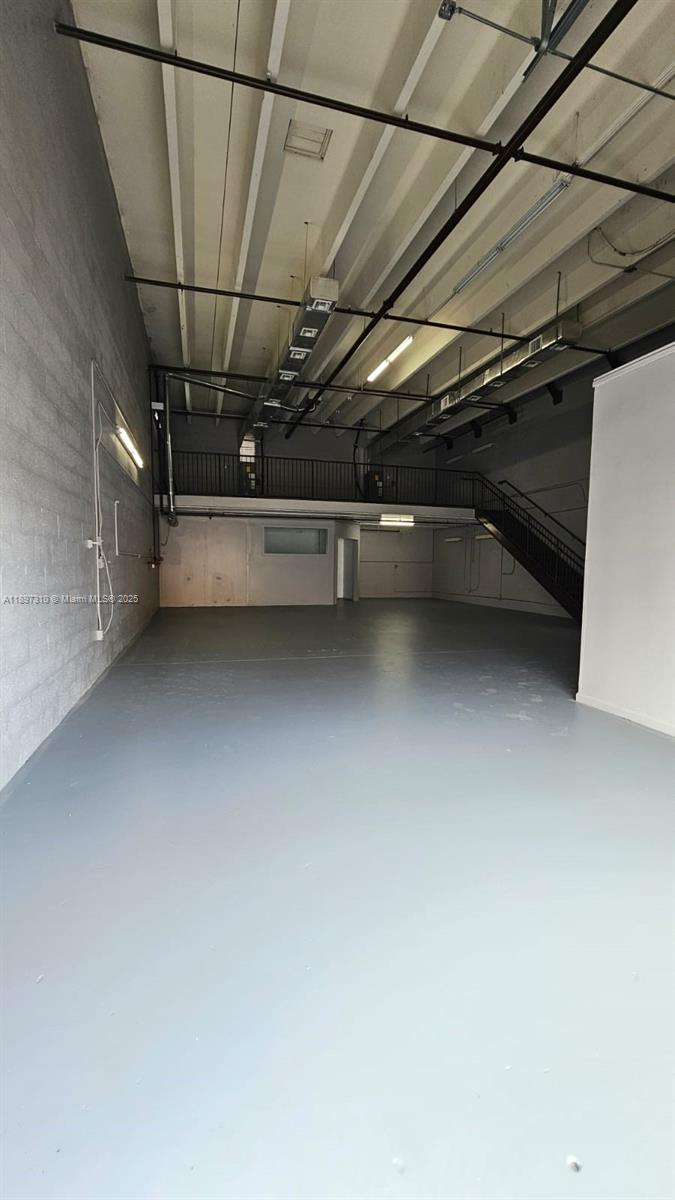 See details / sq. ft. $ 2025-10-16 0 Photo