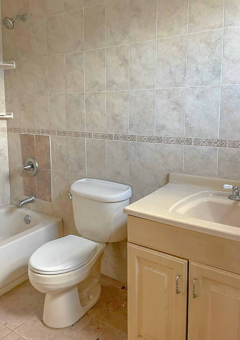 Ver detalles 2421 3 / 2 1346 sq. ft. $ 2026-01-31 0 foto
