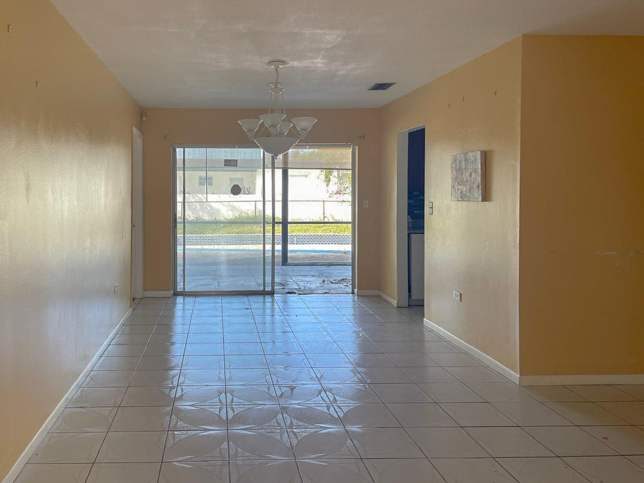 Ver detalles 2421 3 / 2 1346 sq. ft. $ 2026-01-31 0 foto