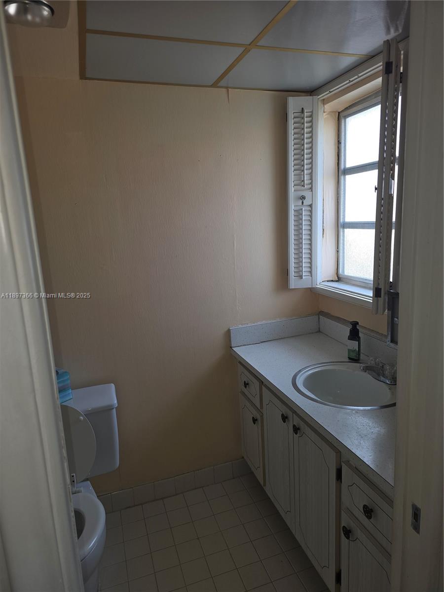 Photo of 609 14th Ave  #701, Hallandale Beach, Florida, 33009 - 